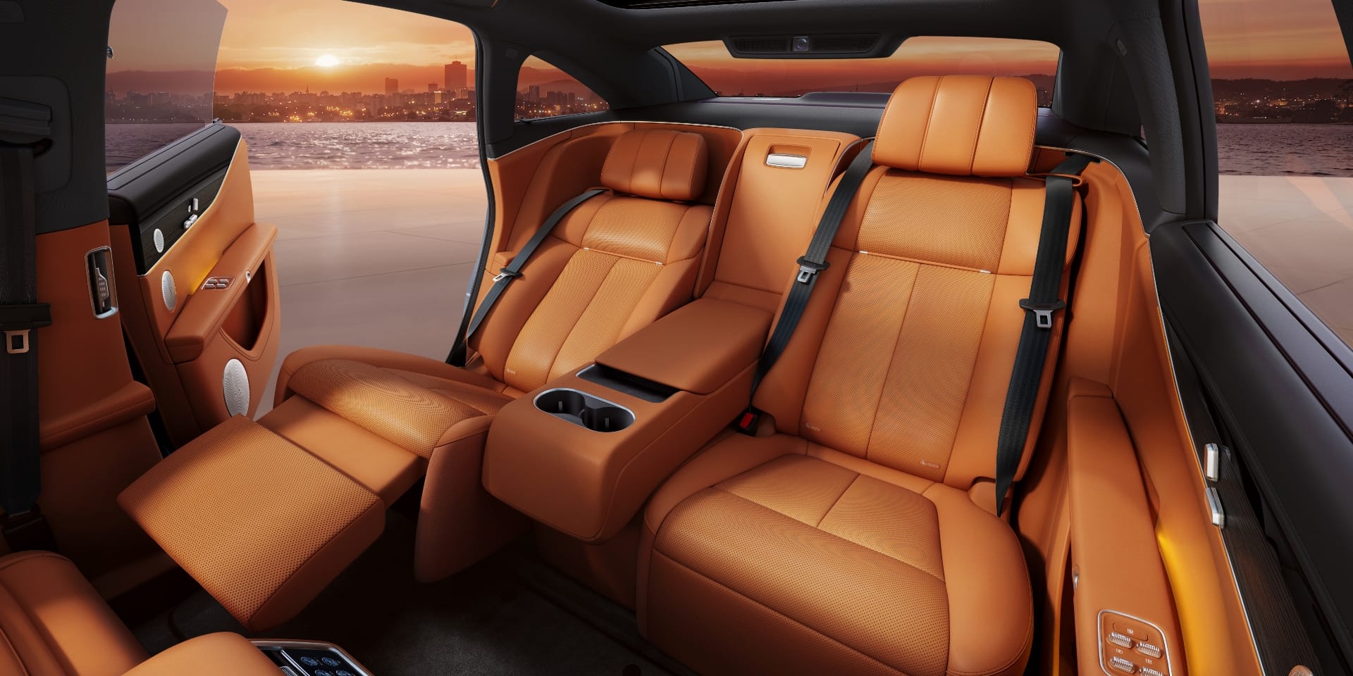 Stelato S9 Rust Tea Orange Interior