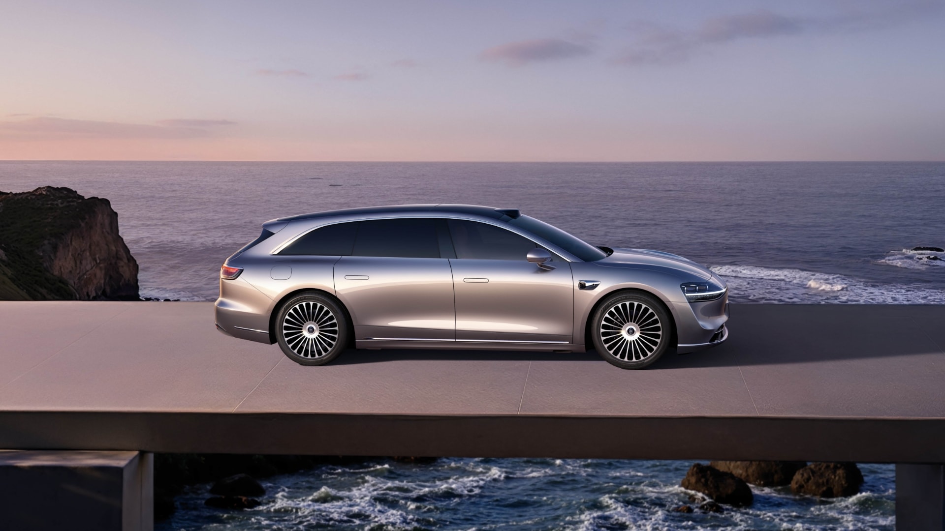 Stelato S9T Liquid Silver Exterior